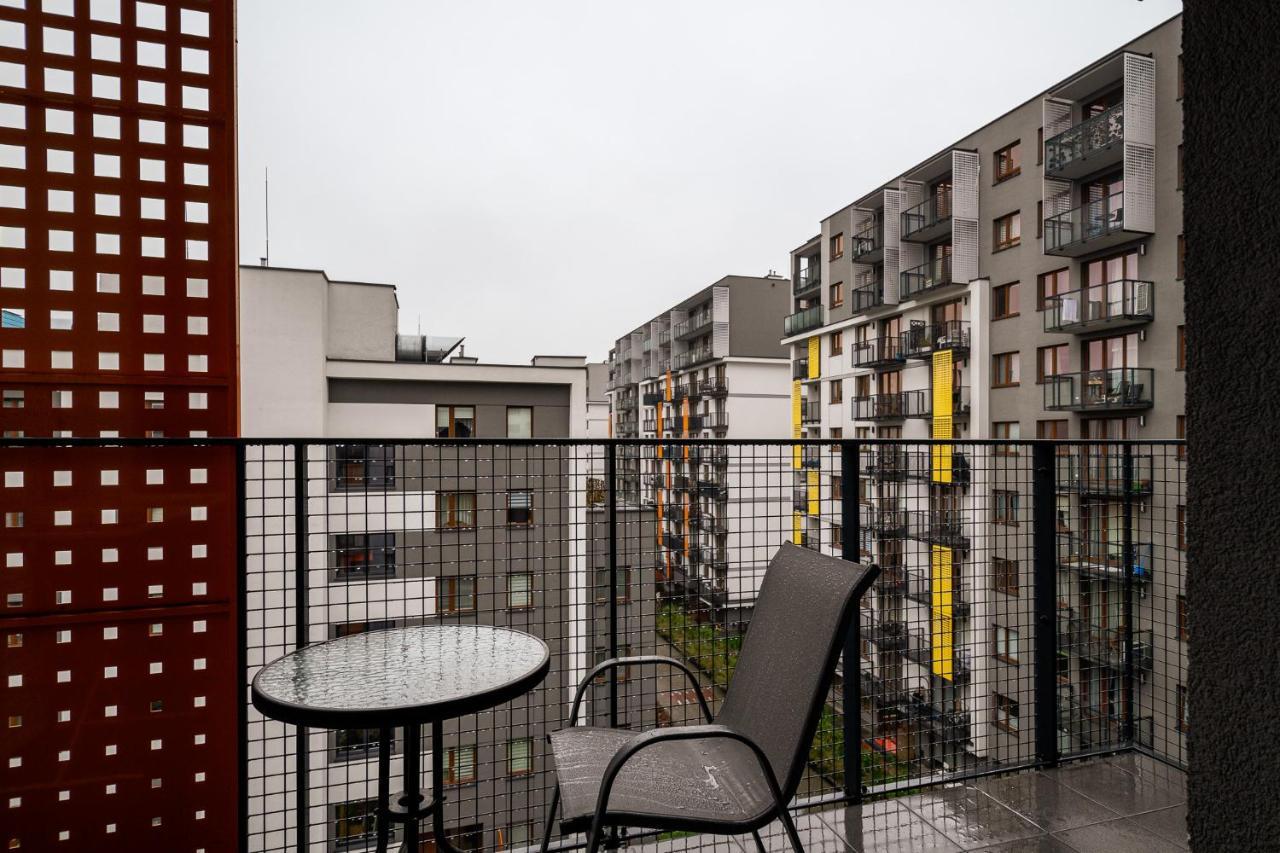 Ferienwohnung Apart D&K Free Parking Cybernetyki 2E Warschau Exterior foto